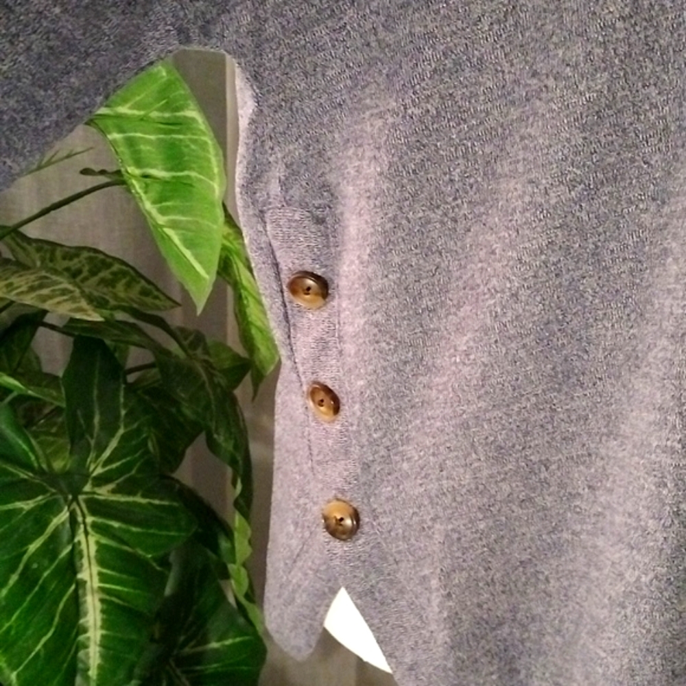 ⚜️ Como Vintage Long Sleeve Top - Picture 3 of 9